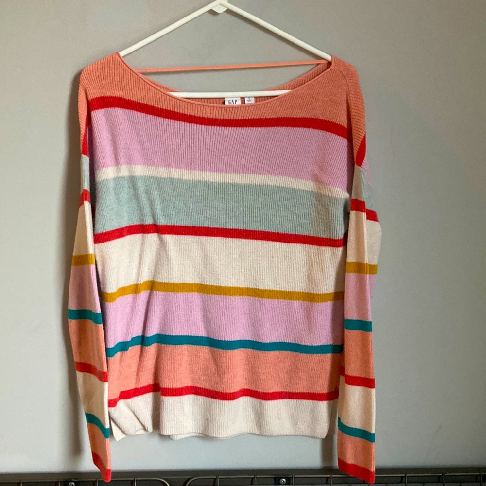 Gap sweater, size large, multi color